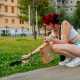 Mici che non passano inosservati, tanto che i frequentatori del parco ne approfittano per dar loro una dose di coccole